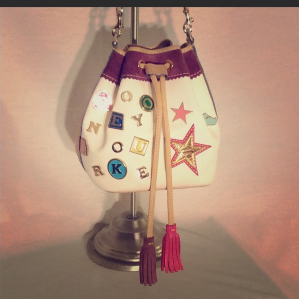Sale!!💥Dooney & bourke leather star fun purse